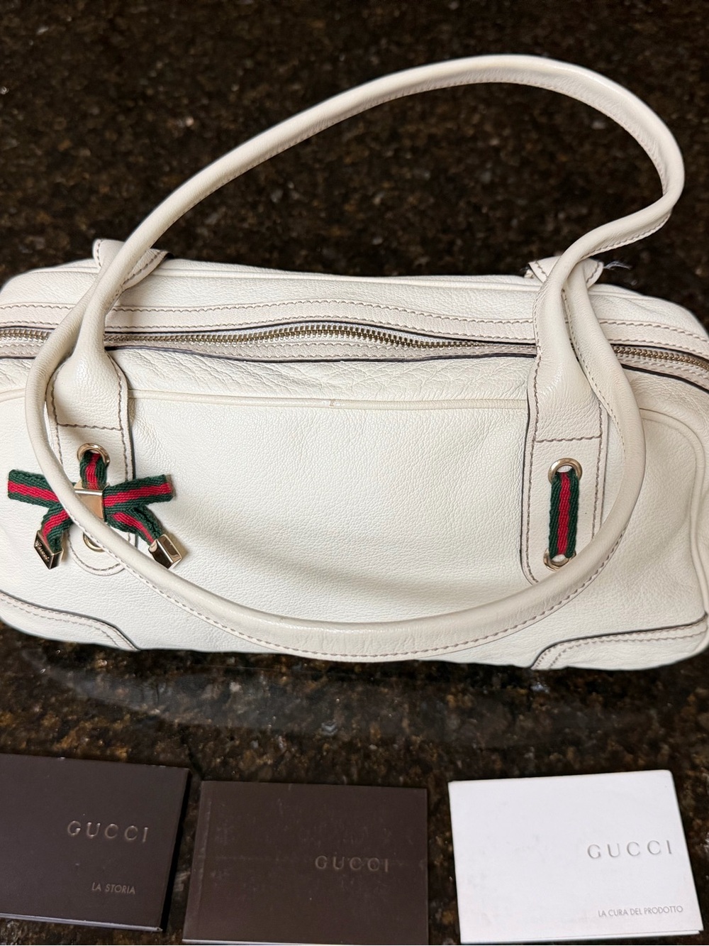 Gucci White Leather Shoulder Bag with Green and Red Stripe Detail - Picture 3 of 11